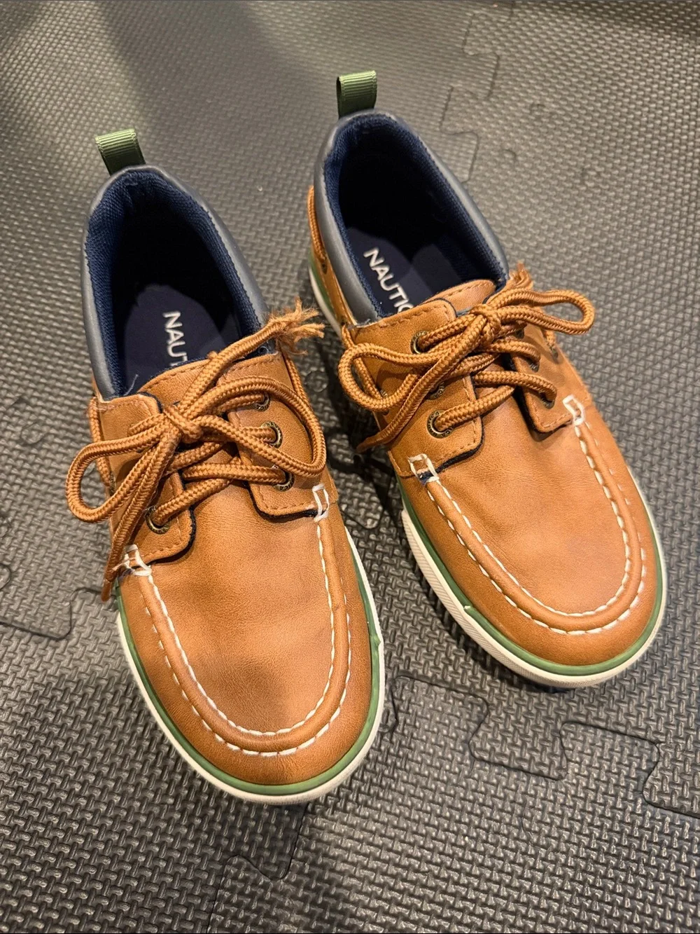 LIKE NEW Nautica Tan / Brown Boat Shoes Size 13